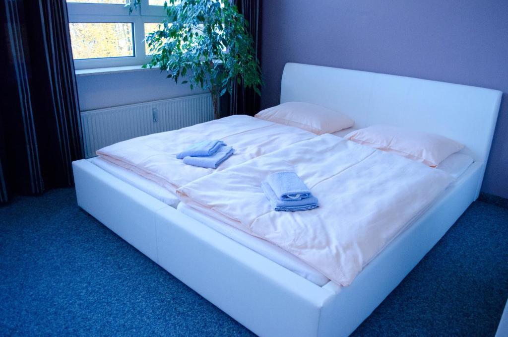 Hostel Nanina Groebenzell Room photo